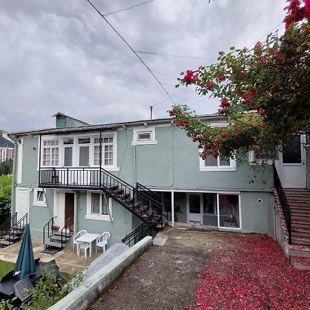 Guest House Green Rose Borjomi ภายนอก รูปภาพ