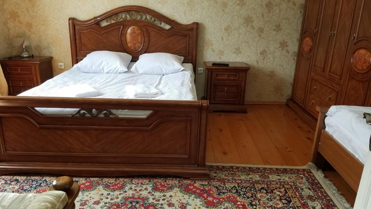 Guest House Green Rose Borjomi ภายนอก รูปภาพ