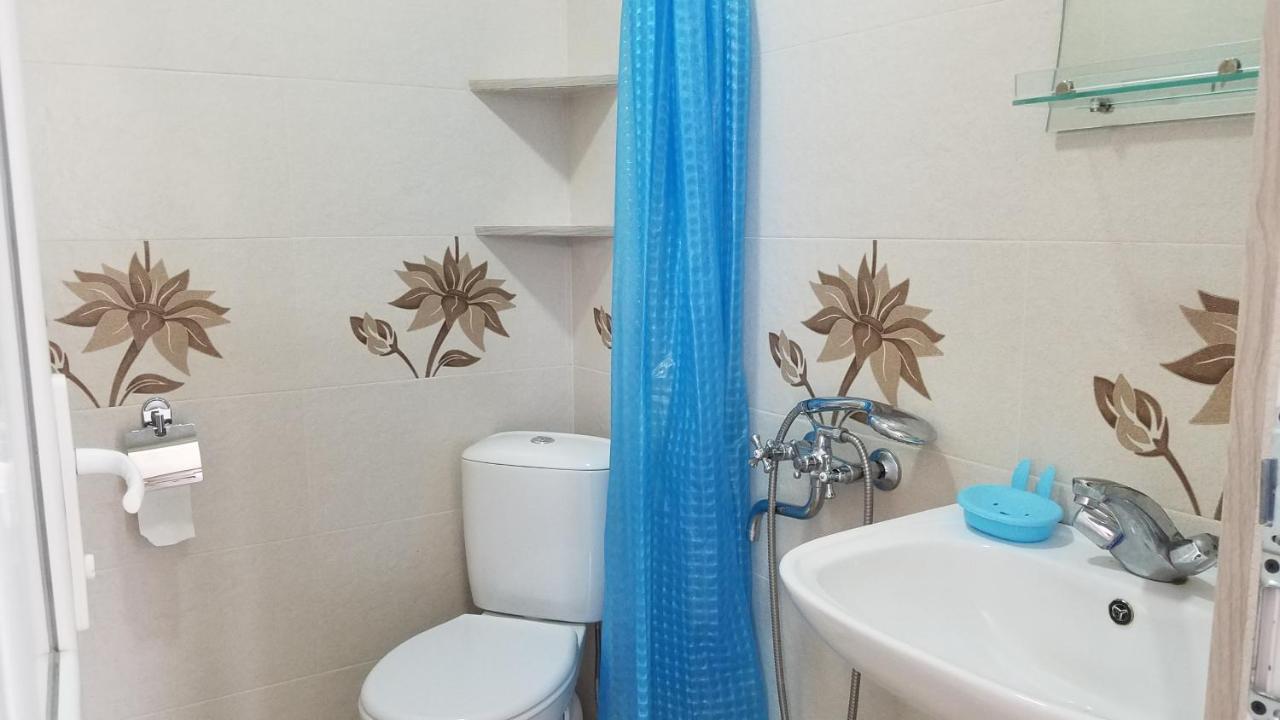 Guest House Green Rose Borjomi ภายนอก รูปภาพ