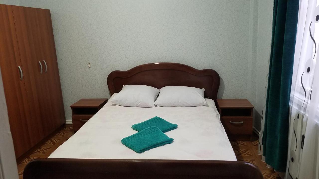 Guest House Green Rose Borjomi ภายนอก รูปภาพ