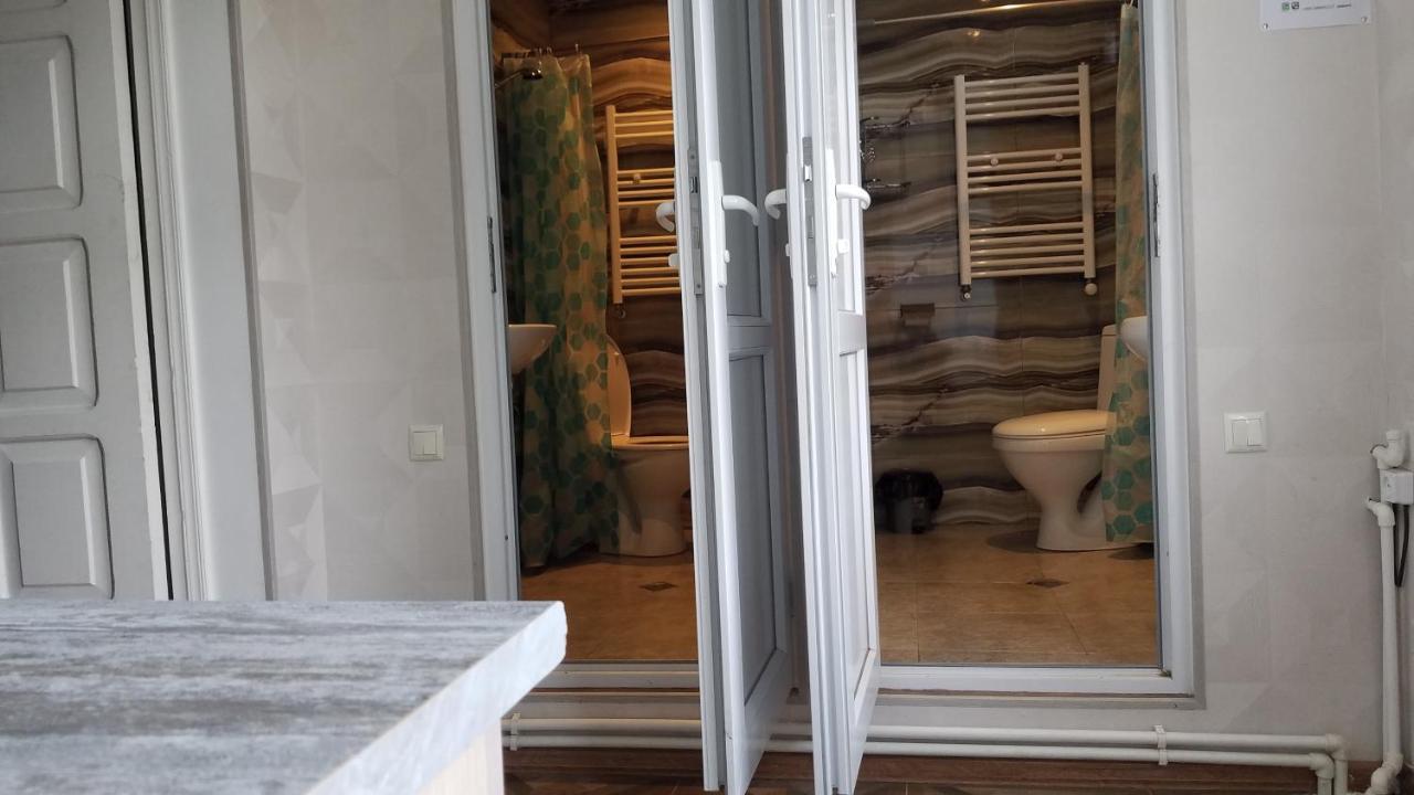 Guest House Green Rose Borjomi ภายนอก รูปภาพ