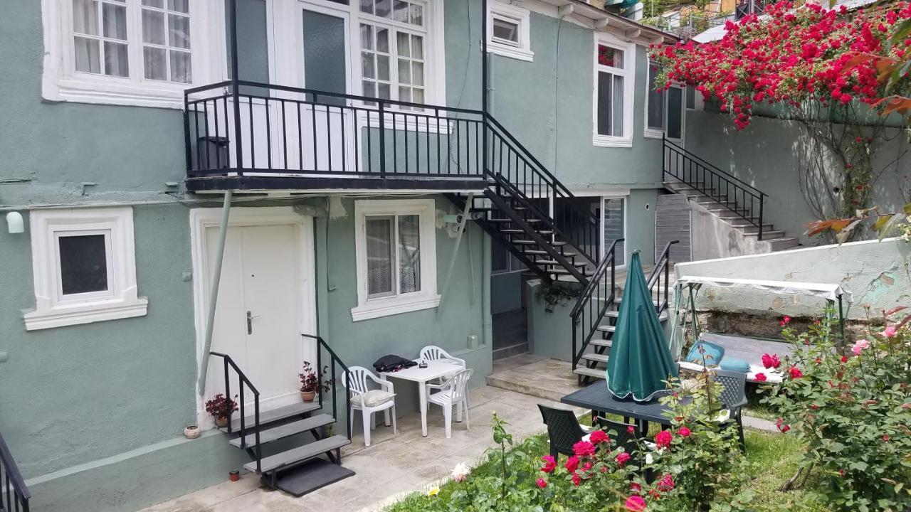 Guest House Green Rose Borjomi ภายนอก รูปภาพ