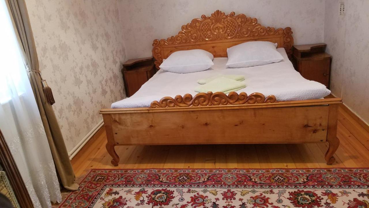Guest House Green Rose Borjomi ภายนอก รูปภาพ